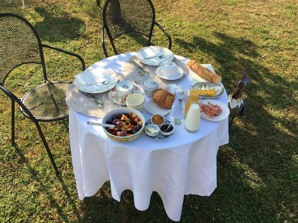 Bed & Breakfast Lemire *